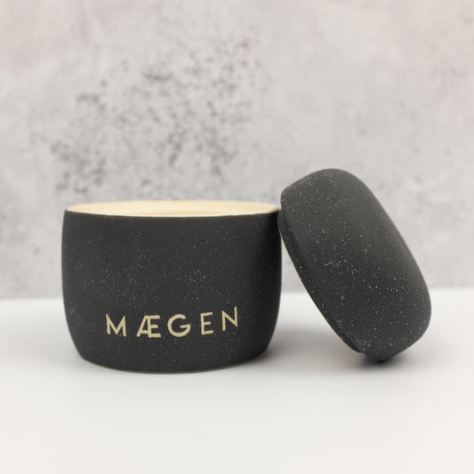 MÆGEN Lykke Candle - Black Iris & Leather